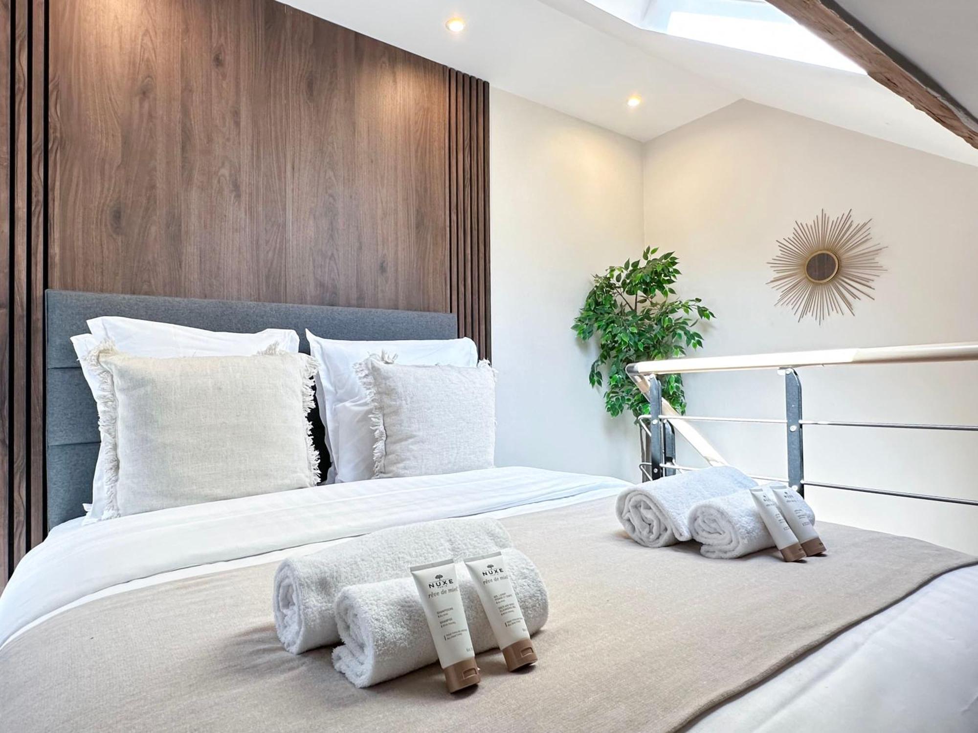 パリStylish & Chic Duplex Near Eiffel Towerアパートメント エクステリア 写真