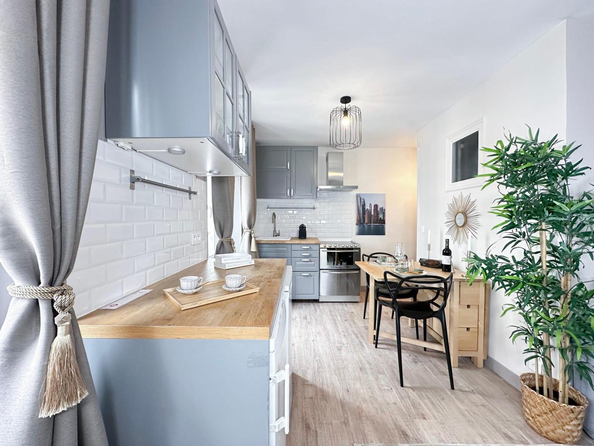 パリStylish & Chic Duplex Near Eiffel Towerアパートメント エクステリア 写真