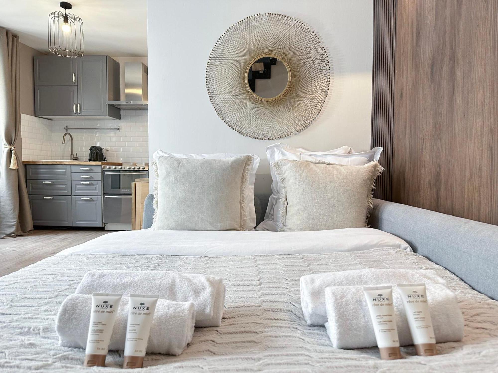 パリStylish & Chic Duplex Near Eiffel Towerアパートメント エクステリア 写真