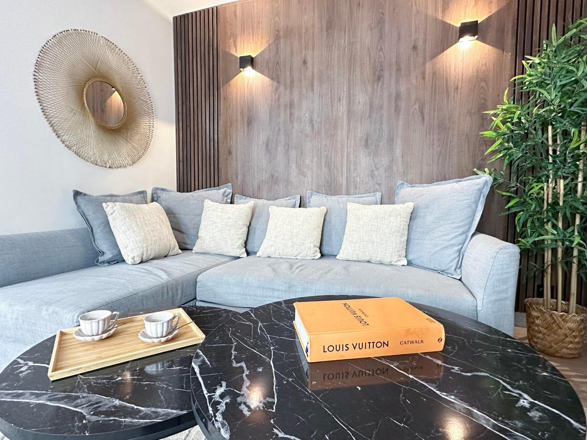 パリStylish & Chic Duplex Near Eiffel Towerアパートメント エクステリア 写真