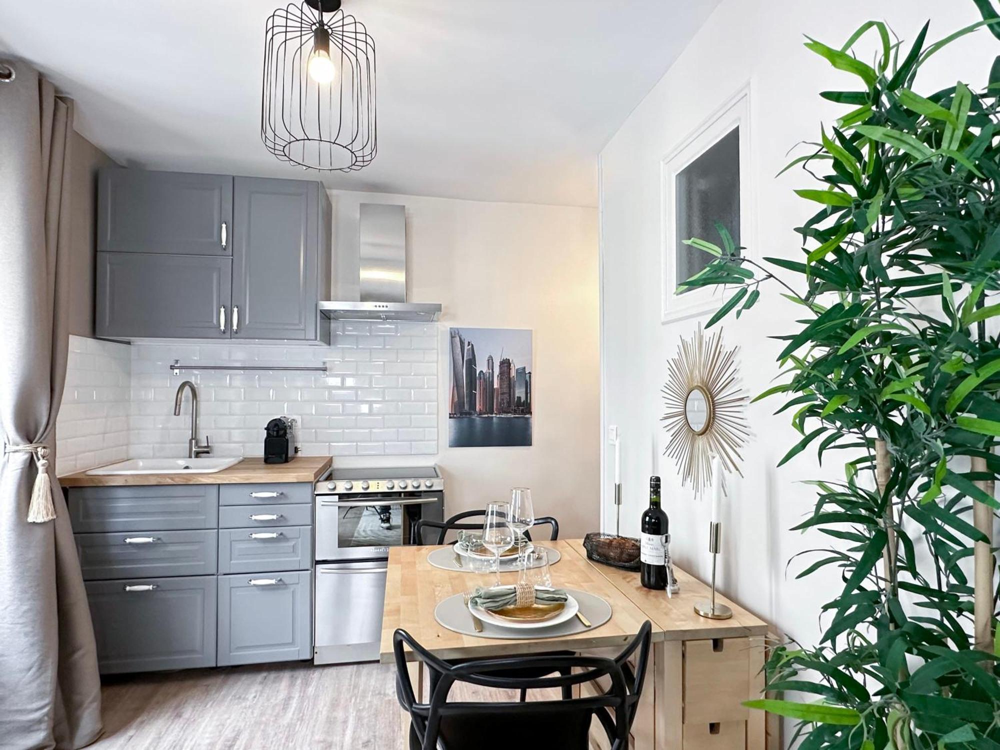 パリStylish & Chic Duplex Near Eiffel Towerアパートメント エクステリア 写真