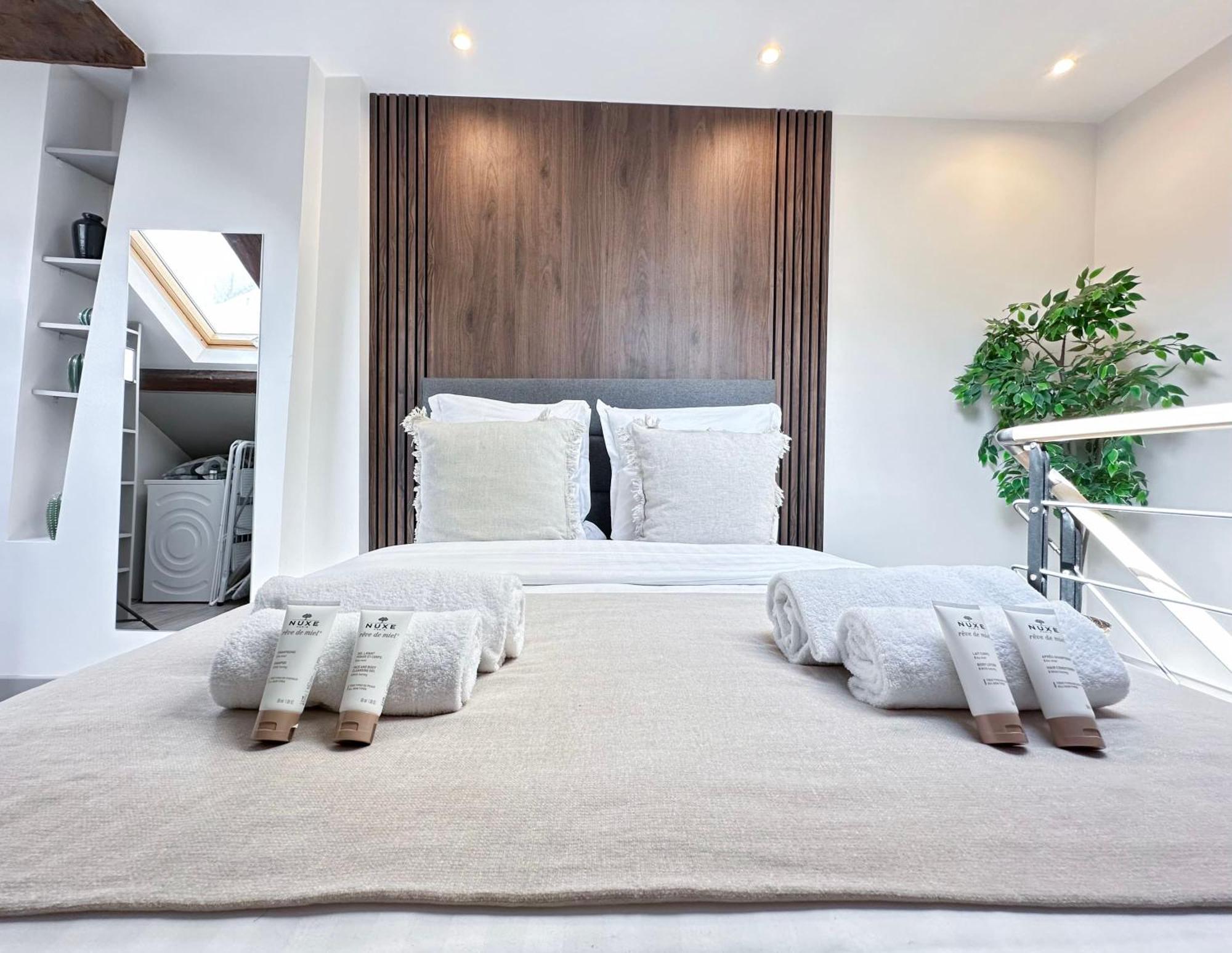 パリStylish & Chic Duplex Near Eiffel Towerアパートメント エクステリア 写真