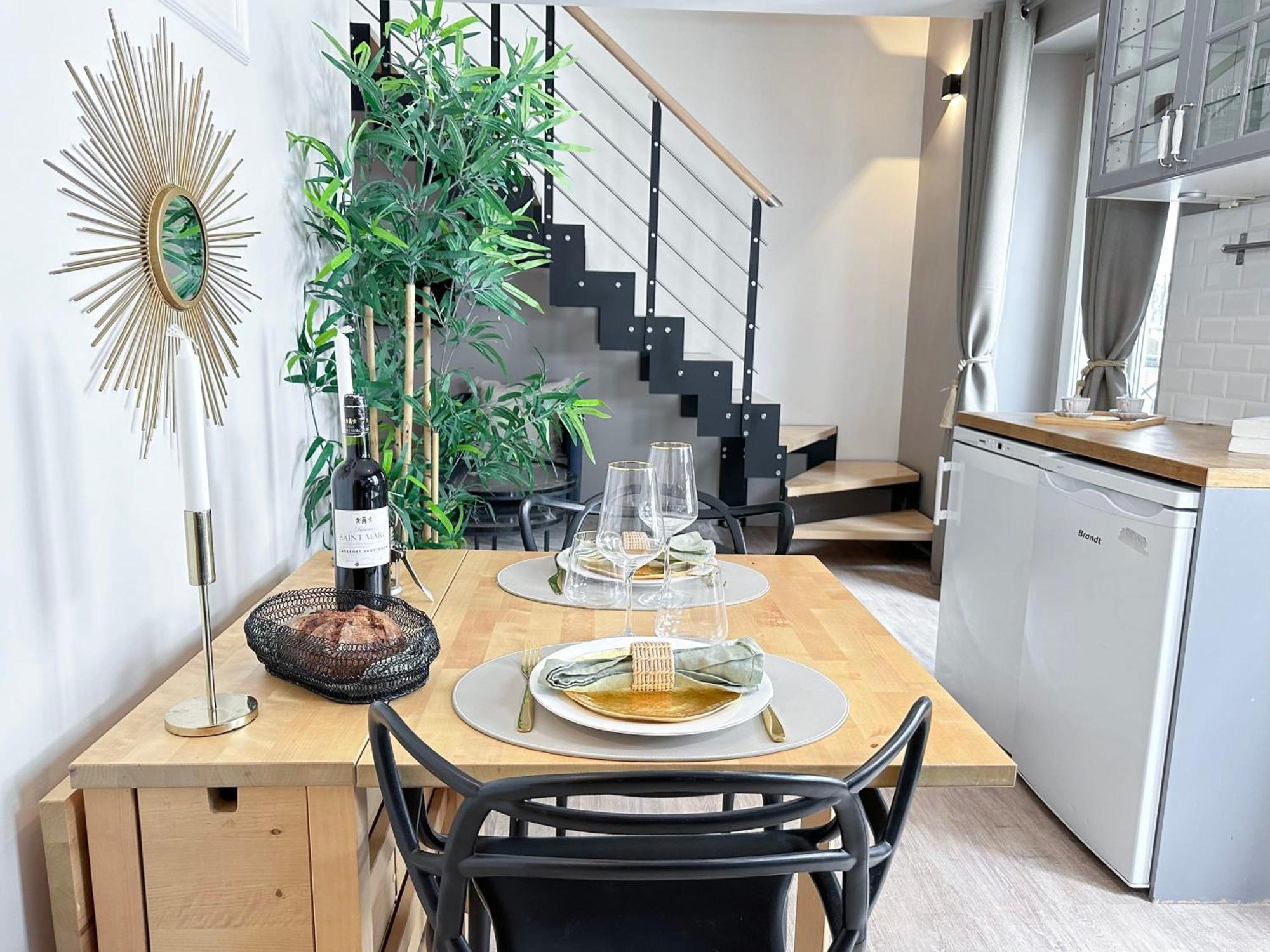 パリStylish & Chic Duplex Near Eiffel Towerアパートメント エクステリア 写真