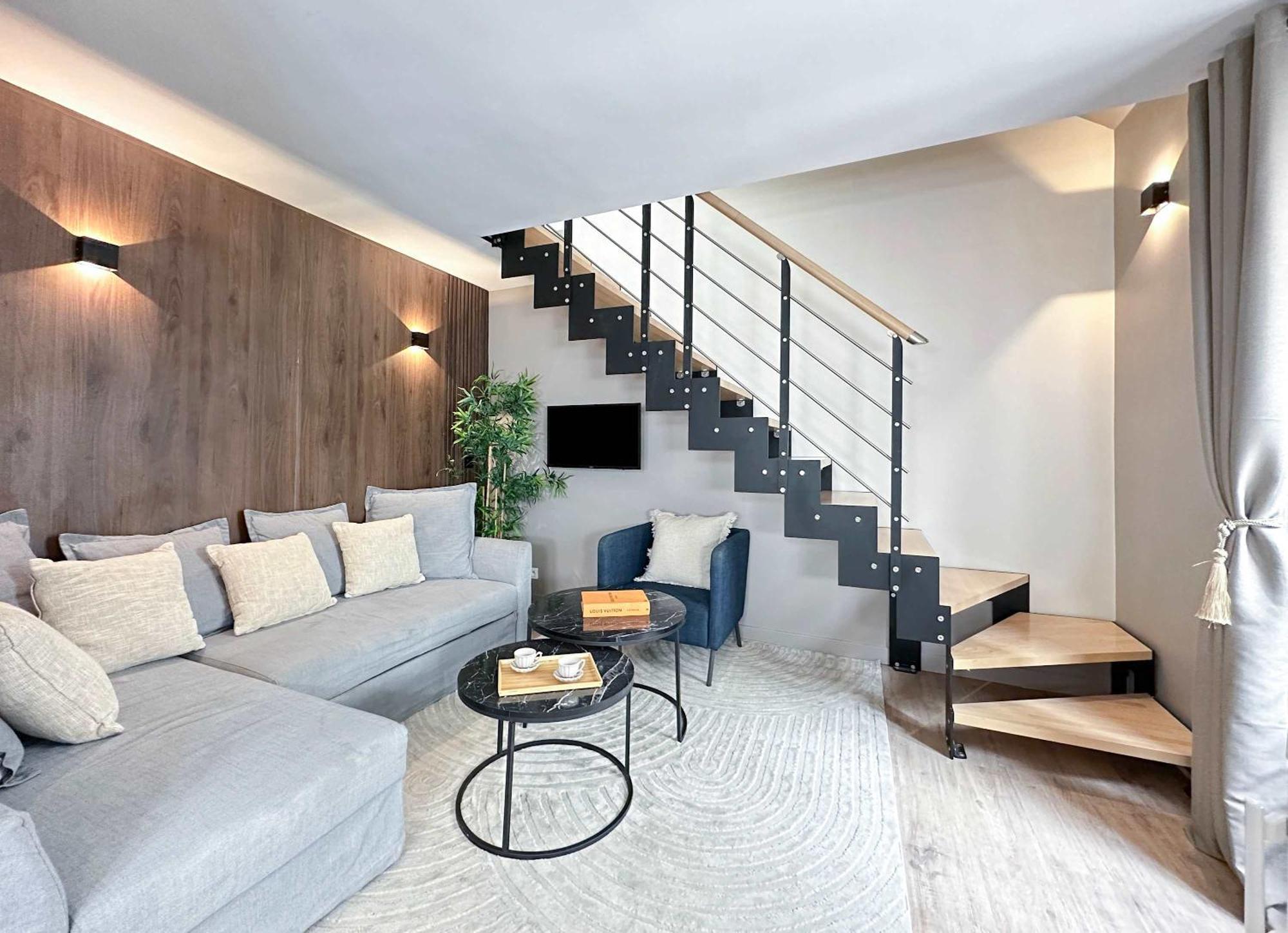 パリStylish & Chic Duplex Near Eiffel Towerアパートメント エクステリア 写真